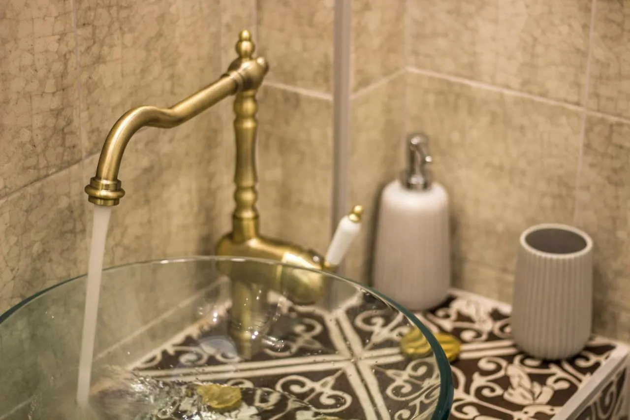 شقة سالونيك Tsimiski 104 Luxury Suites اليونان