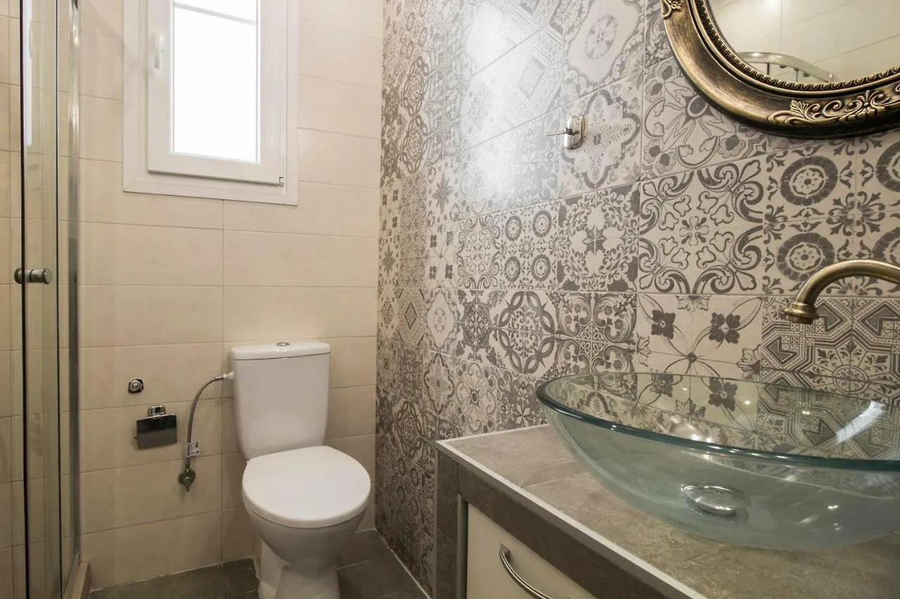 سالونيك Tsimiski 104 Luxury Suites