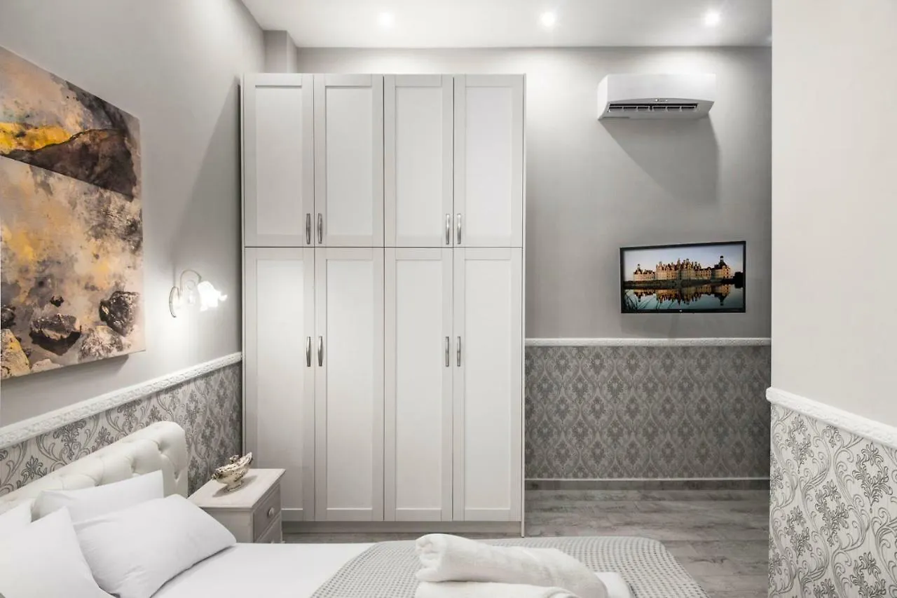 سالونيك Tsimiski 104 Luxury Suites شقة